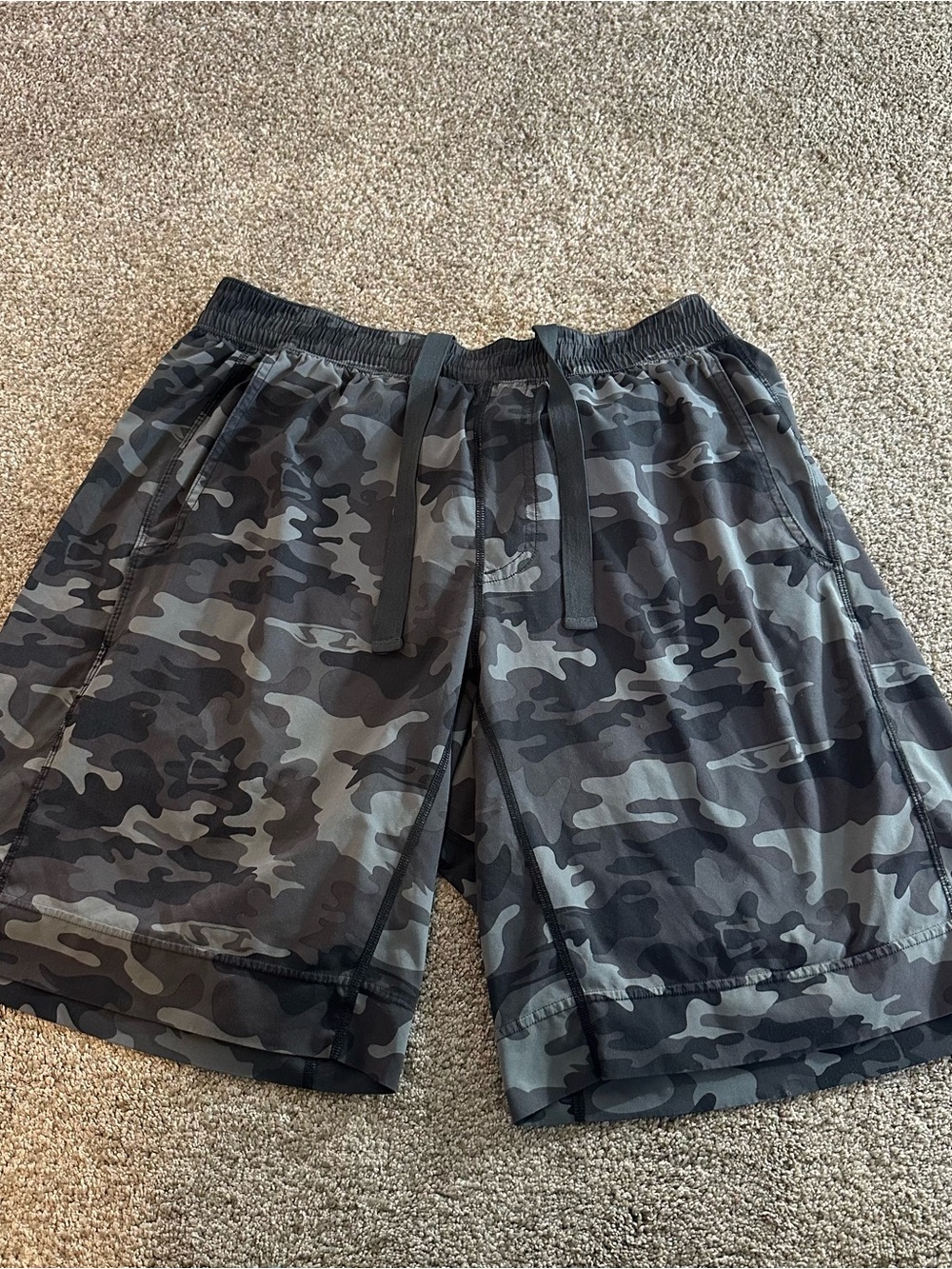 Lululemon Mens Pace Breaker Shorts 10” Linerless Camouflage Camo L-XL NO SIZE
